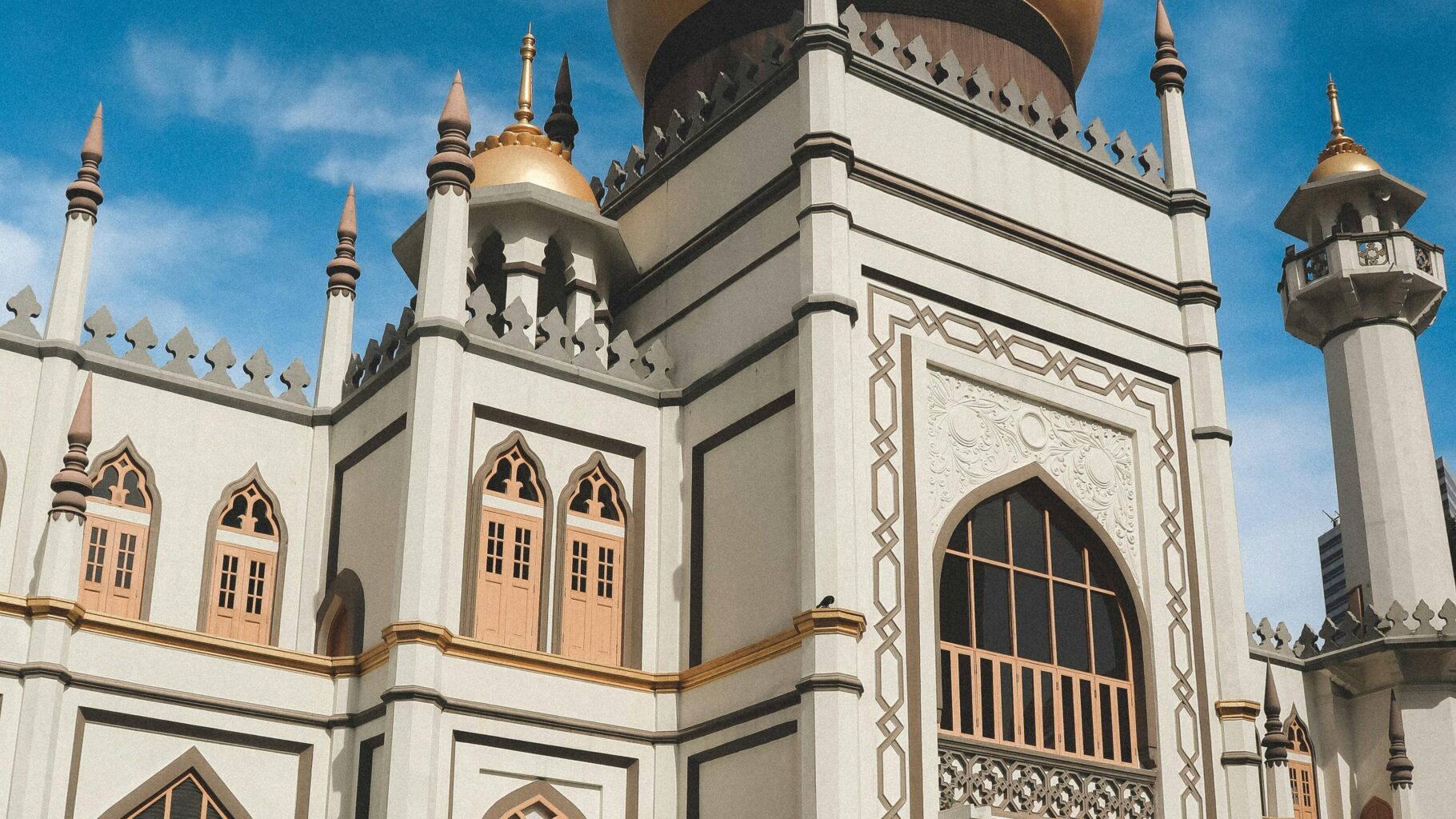 Buddhist temple in Singapore - attraction for budget travelers